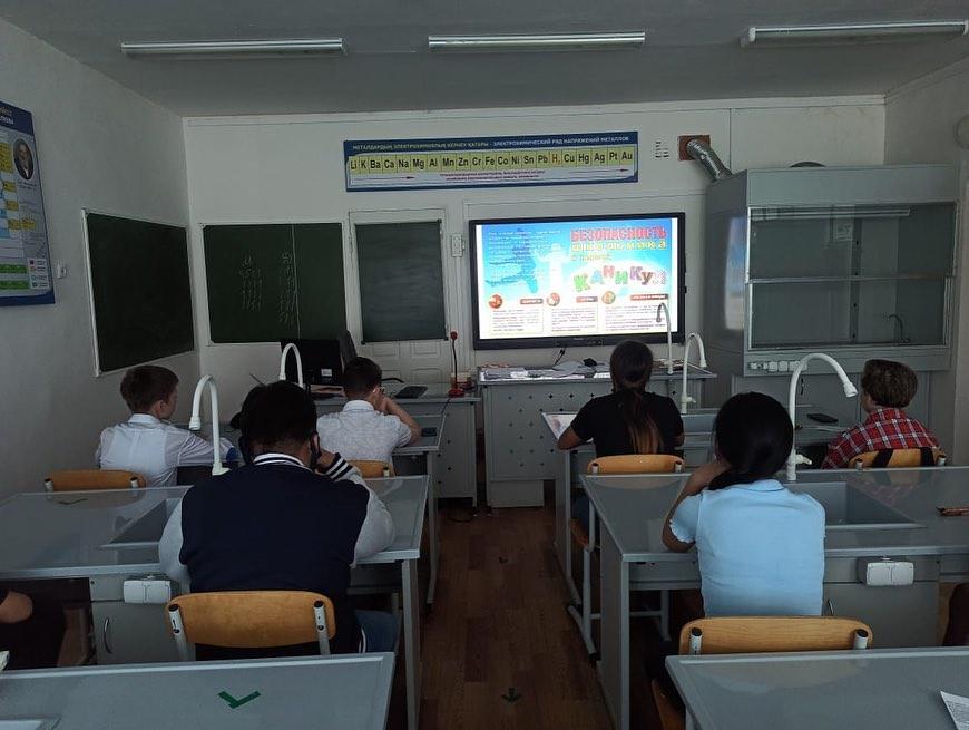 Классный час посвящённый празднику Последнего звонка проведён в 7х классах Борасинской средней школы-сад